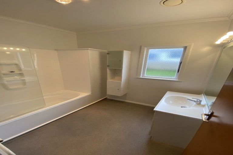 Photo of property in 13 Te Mome Road, Alicetown, Lower Hutt, 5010