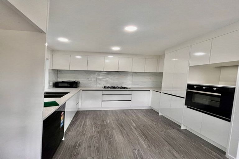 Photo of property in 1/42 Pomaria Road, Henderson, Auckland, 0610