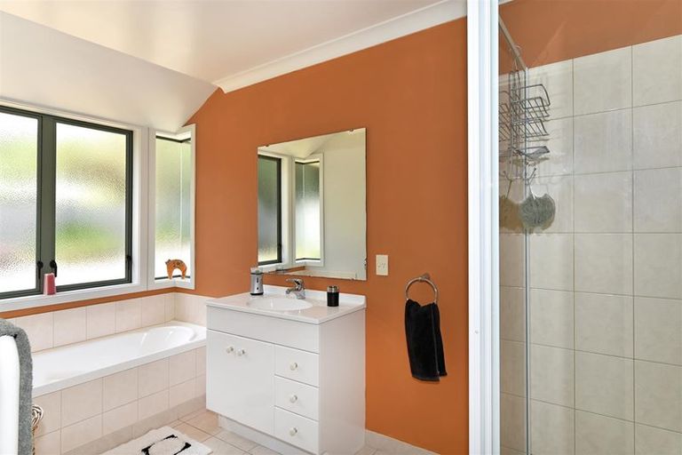 Photo of property in 21 Ngawhatu Road, Stoke, Nelson, 7011