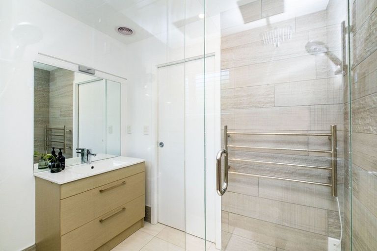 Photo of property in 60 Le Quesne Road, Bay View, Napier, 4104