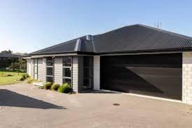 Photo of property in 8 Stevie Lane, Omokoroa, 3114