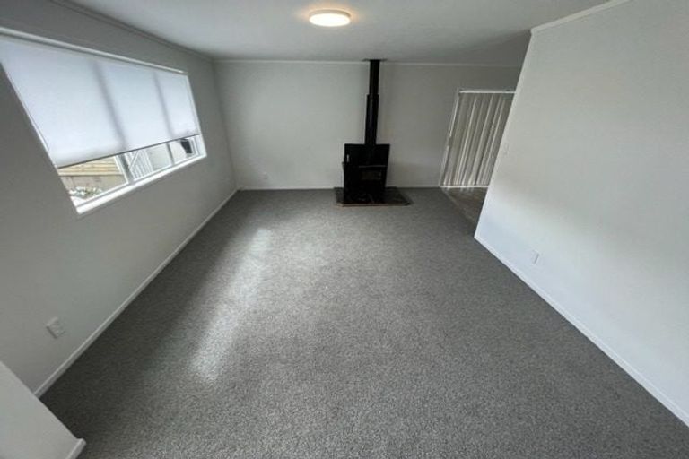 Photo of property in 4 Scarlet Drive, Ranui, Auckland, 0612