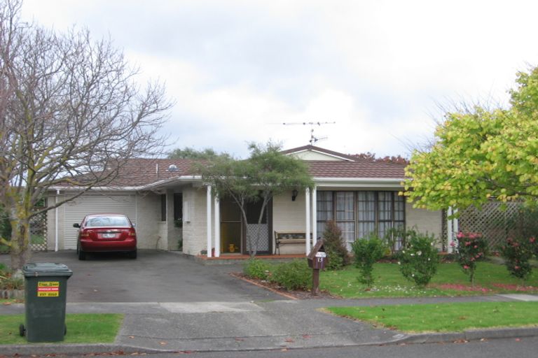 Photo of property in 13 Andrew Street, Waikanae, 5036