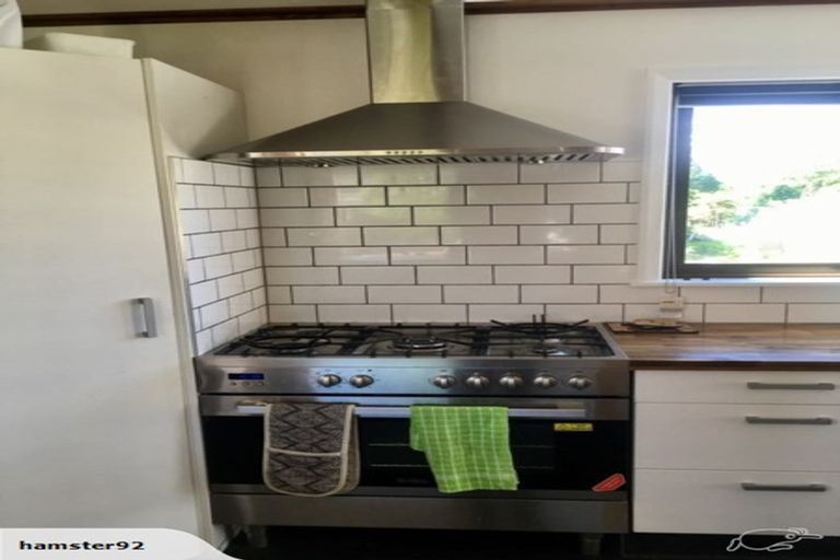 Photo of property in 12 Olivia Street, Stratford, 4332