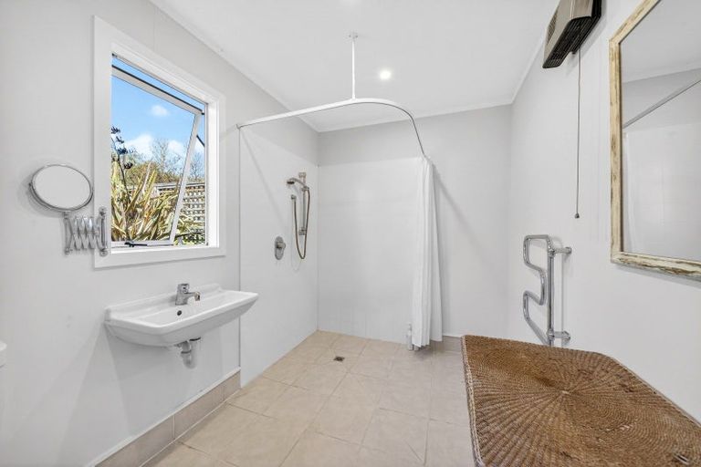 Photo of property in 14 Campbell Drive, Martinborough, 5711