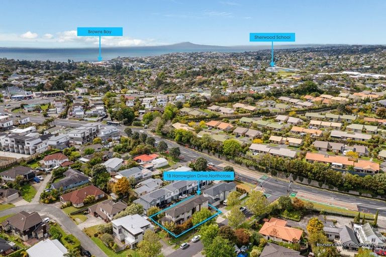 Photo of property in 1b Harrowglen Drive, Northcross, Auckland, 0632