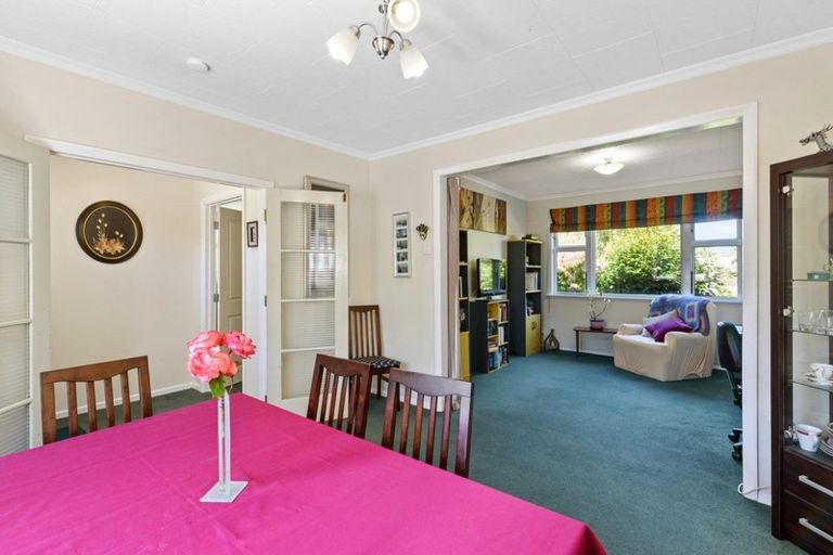 Photo of property in 1 Oriel Place, Levin, 5510