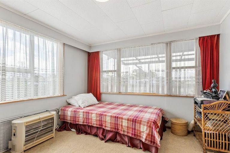 Photo of property in 79 Brougham Street, Westport, 7825