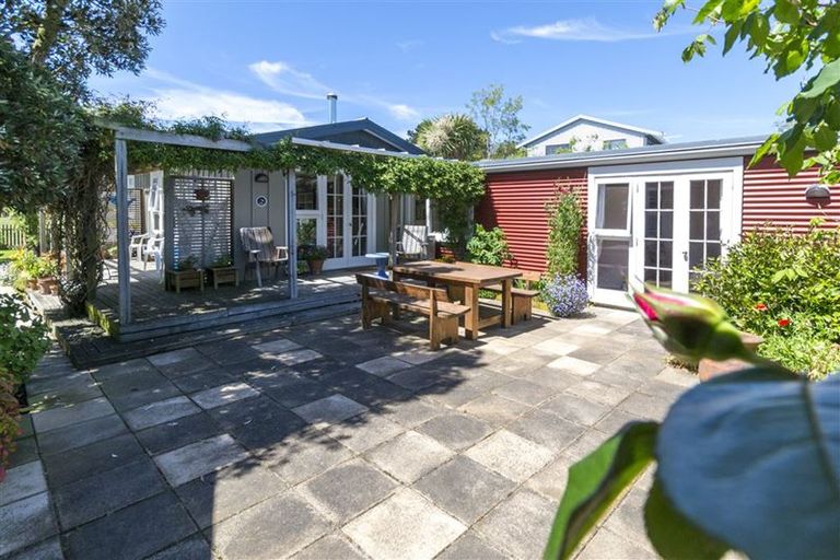 Photo of property in 72 Park Terrace, Waikuku Beach, 7473