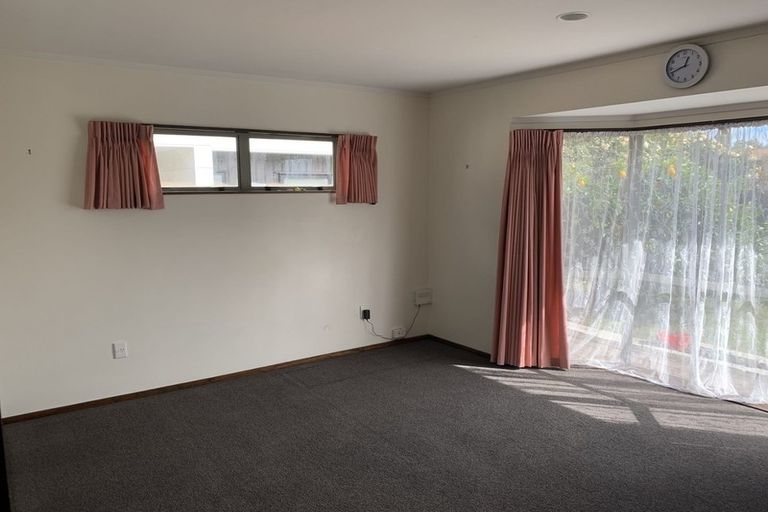 Photo of property in 92 Carrington Avenue, Silverdale, Hamilton, 3216