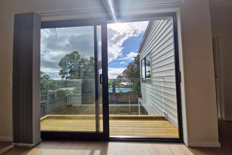 Photo of property in 4d Deep Creek Road, Torbay, Auckland, 0630
