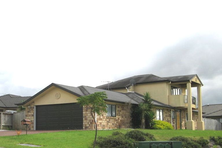 Photo of property in 19 Ruze Vida Drive, Massey, Auckland, 0614