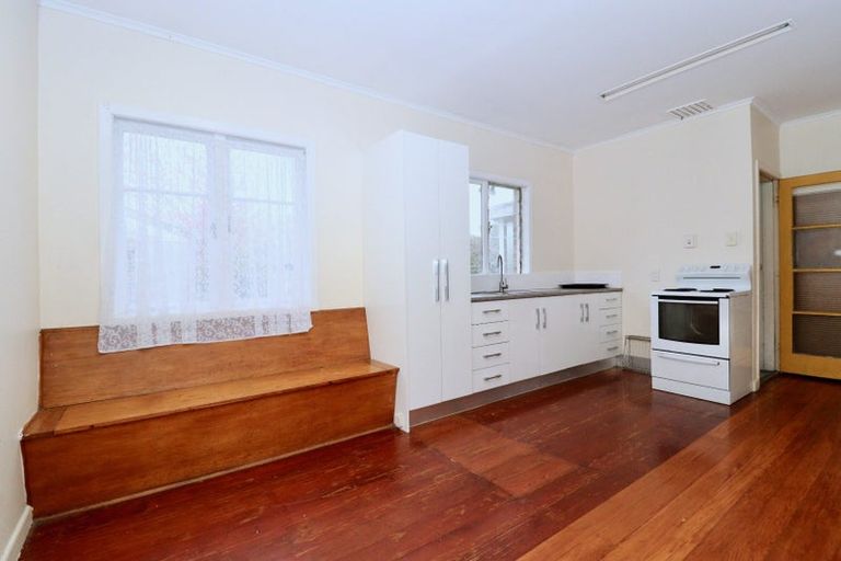 Photo of property in 17 Clevedon Road, Papakura, 2110