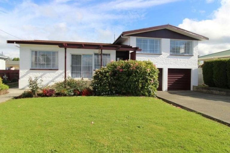 Photo of property in 17 Grange Street, Winton, 9720