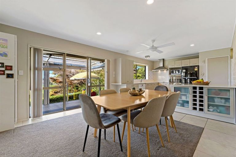 Photo of property in 2/160 Stapleford Crescent, Browns Bay, Auckland, 0630