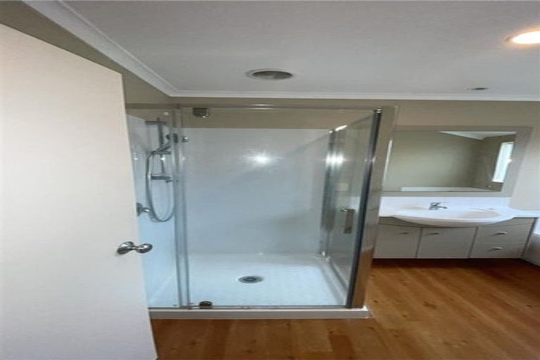 Photo of property in 5 Fergy Crescent, Wattle Downs, Auckland, 2103