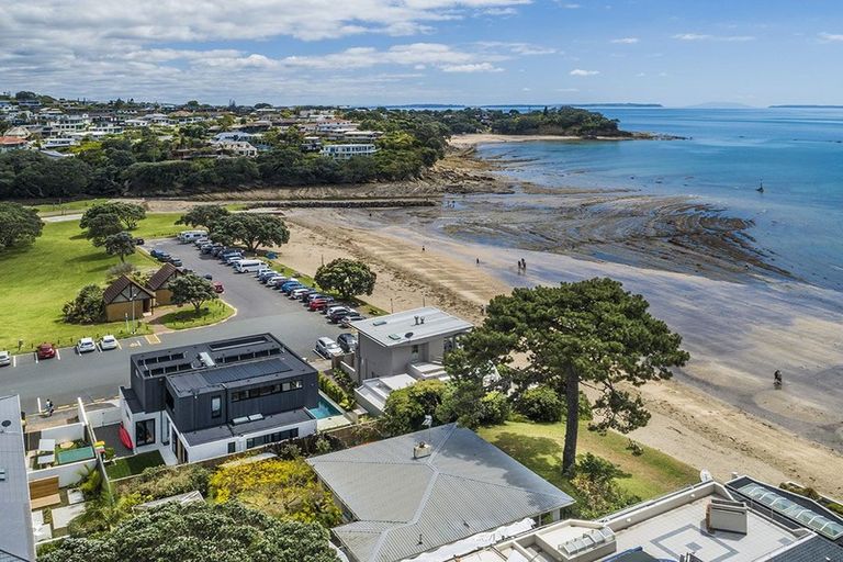 Photo of property in 35 Craig Road, Milford, Auckland, 0620