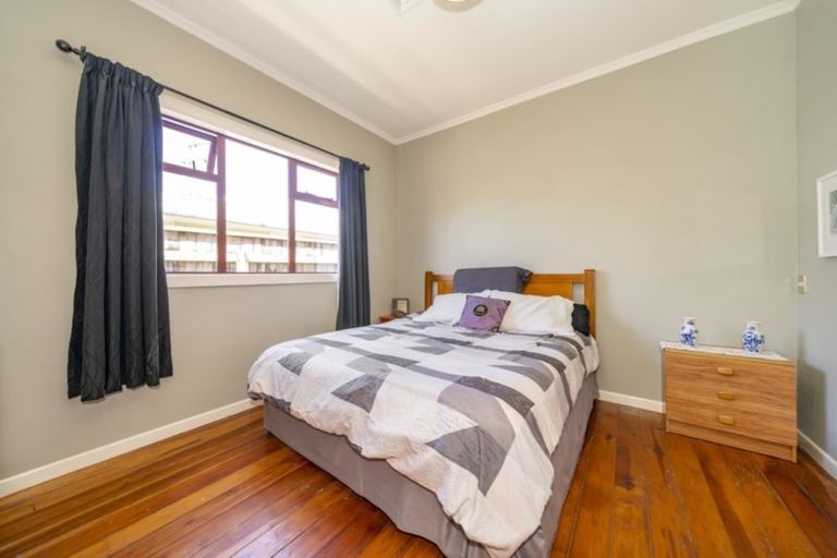 Photo of property in 24 Riverbank Street, Ebdentown, Upper Hutt, 5018