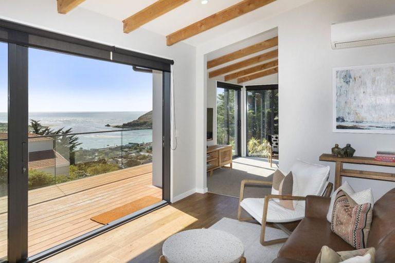 Photo of property in 63 Moncks Spur Road, Redcliffs, Christchurch, 8081