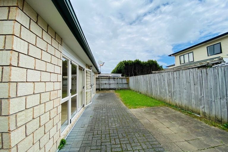 Photo of property in 9 Maypark Crescent, Flat Bush, Auckland, 2016