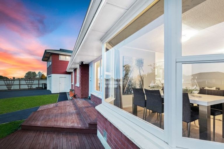 Photo of property in 15 Tralee Place, Bishopdale, Christchurch, 8053