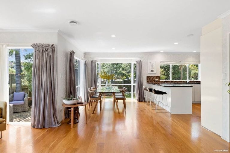 Photo of property in 22 John Brooke Crescent, East Tamaki Heights, Auckland, 2016