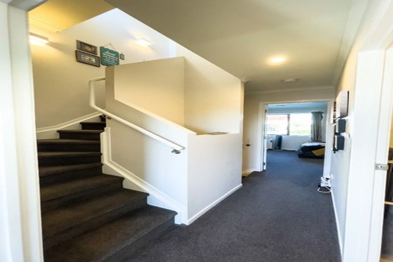 Photo of property in 1/89 Hobsonville Point Road, Hobsonville, Auckland, 0616