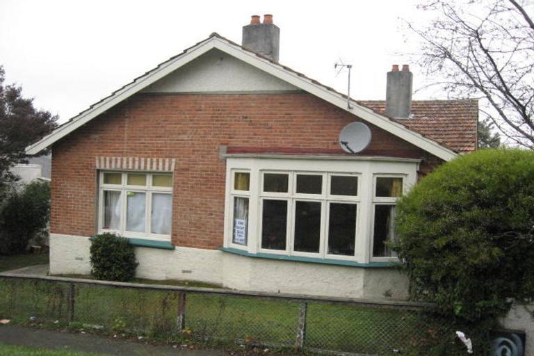 Photo of property in 28 Warrender Street, North Dunedin, Dunedin, 9016