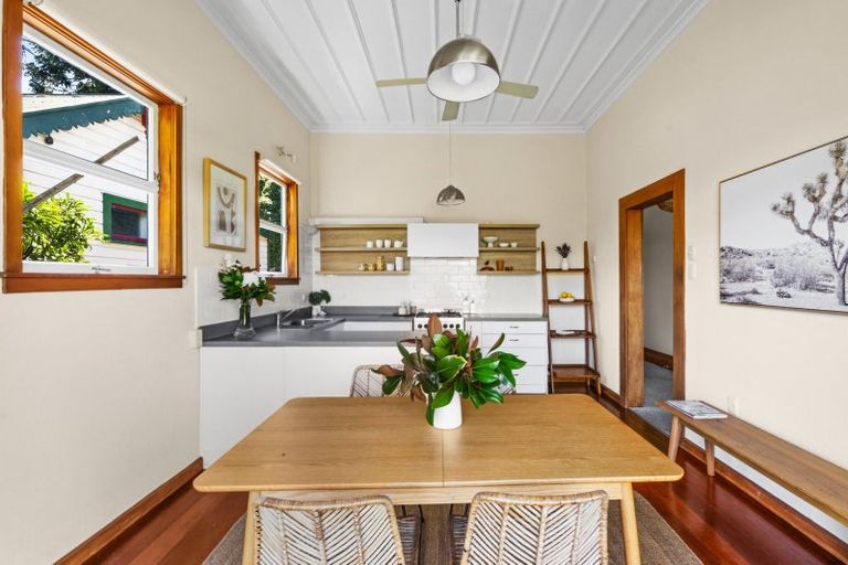 Photo of property in 79 Milton Road, Bluff Hill, Napier, 4110