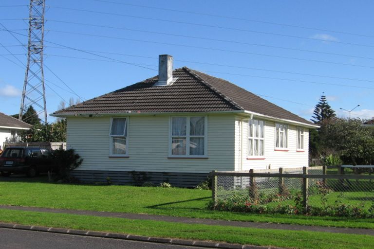 Photo of property in 23 Sandbrook Avenue, Otara, Auckland, 2023