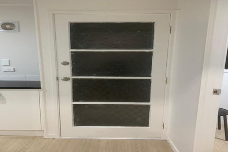 Photo of property in 8b Heathberry Close, Papatoetoe, Auckland, 2025