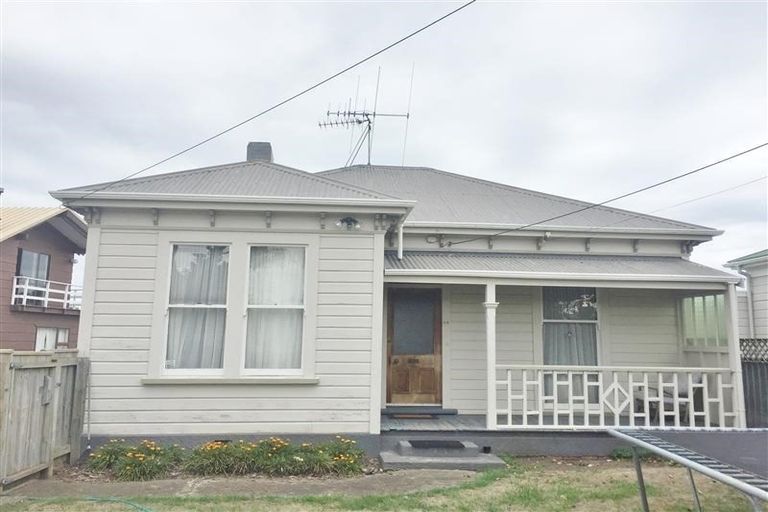 Photo of property in 65 Gonville Avenue, Gonville, Whanganui, 4501
