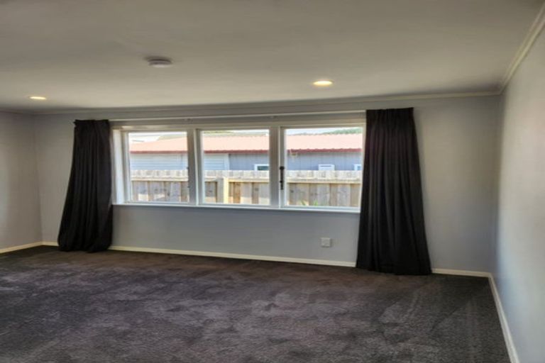 Photo of property in 16 Robertson Street, Elderslea, Upper Hutt, 5018