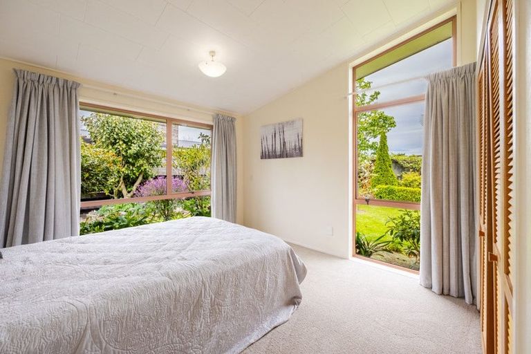 Photo of property in 72 Puketapu Road, Taradale, Napier, 4112
