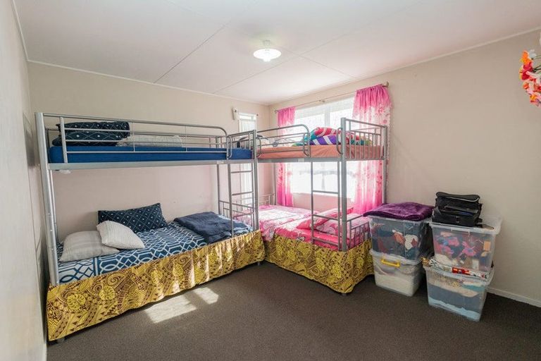 Photo of property in 1 Berwick Street, Flaxmere, Hastings, 4120