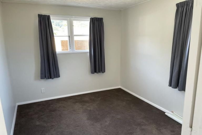 Photo of property in 40 Shearer Crescent, Naenae, Lower Hutt, 5011