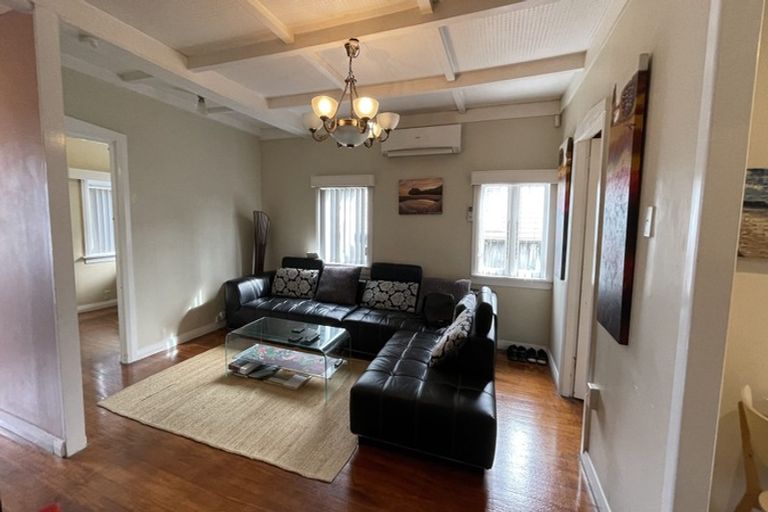 Photo of property in 324 Mount Albert Road, Mount Roskill, Auckland, 1041