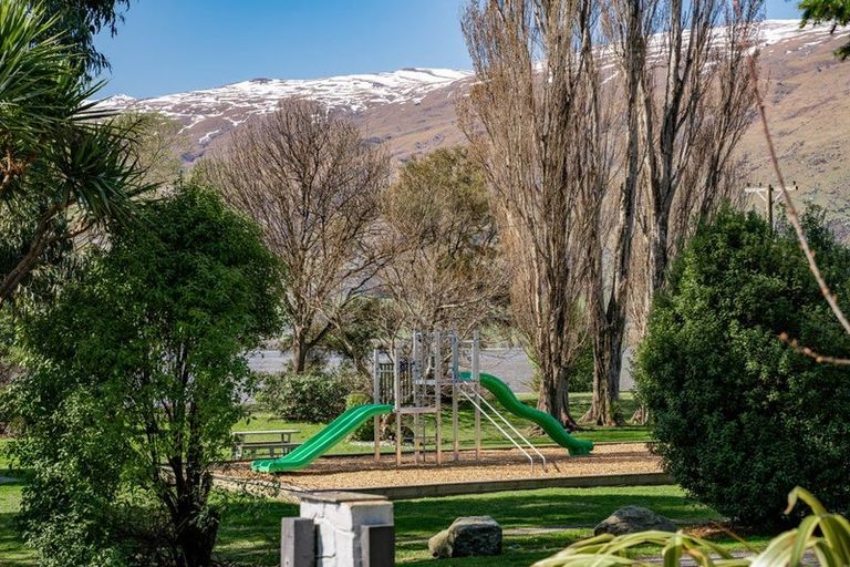 Photo of property in 180 Kent Street, Kingston, Athol, 9793