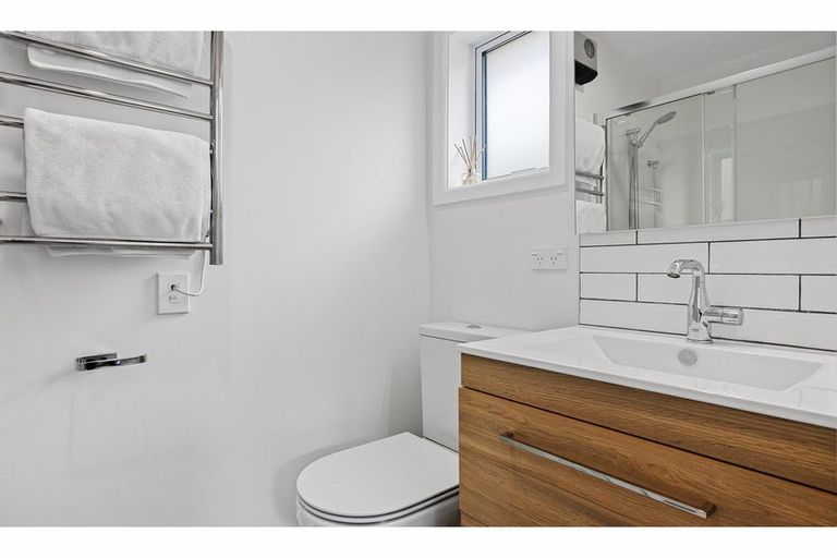 Photo of property in 19 Joyce Crescent, Ilam, Christchurch, 8041