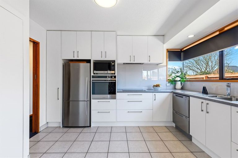 Photo of property in 14 Addison Place, Halswell, Christchurch, 8025