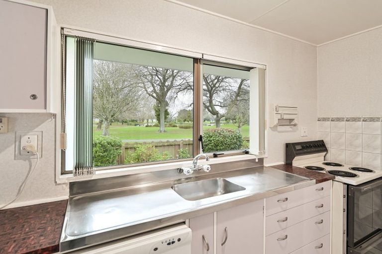 Photo of property in 2/36 Bristol Crescent, Flaxmere, Hastings, 4120