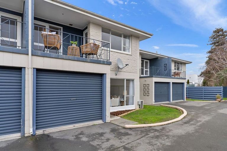 Photo of property in 4/53 Brockworth Place, Riccarton, Christchurch, 8011