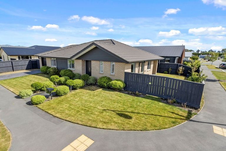 Photo of property in 33 Bradwell Crescent, Halswell, Christchurch, 8025