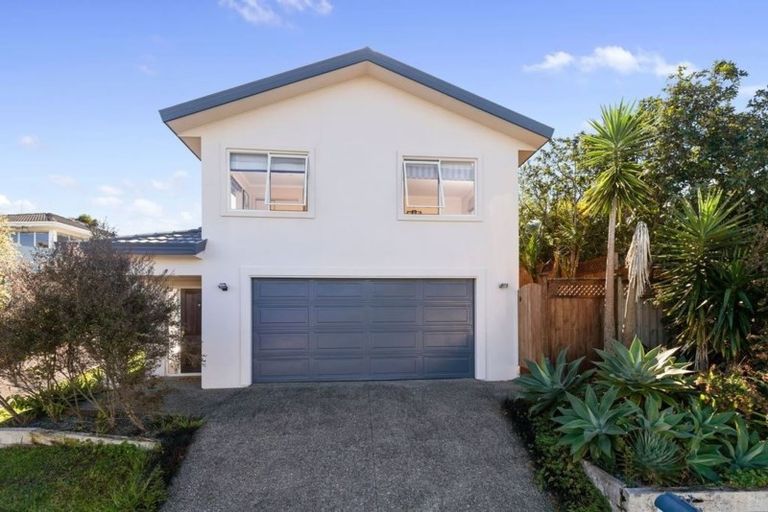 Photo of property in 1/13 Edgeworth Road, Glenfield, Auckland, 0629