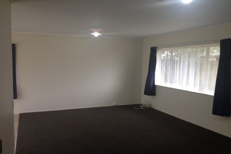 Photo of property in 2/14 Bellville Drive, Clendon Park, Auckland, 2103