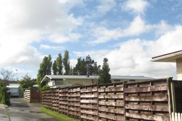 Photo of property in 2/32 Marvon Downs Avenue, Pakuranga Heights, Auckland, 2010