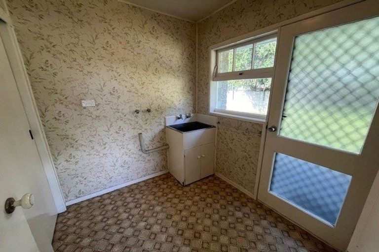 Photo of property in 2/11 Beaconview Rise, Farm Cove, Auckland, 2012