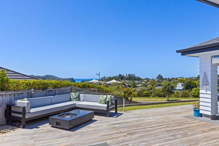 Photo of property in 52 Beachwood Drive, Hatfields Beach, Orewa, 0931