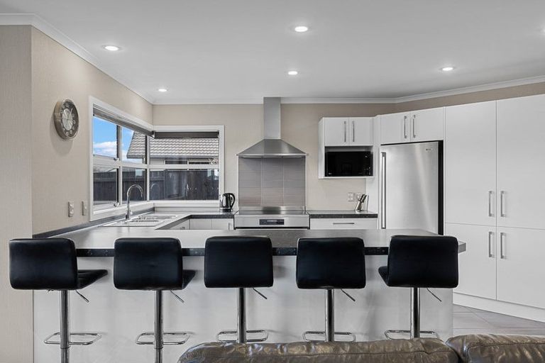 Photo of property in 62 Rosalie Terrace, Kelvin Grove, Palmerston North, 4414