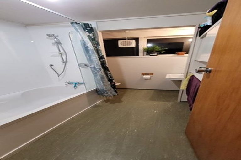 Photo of property in 14a Waiwera Crescent, Maupuia, Wellington, 6022